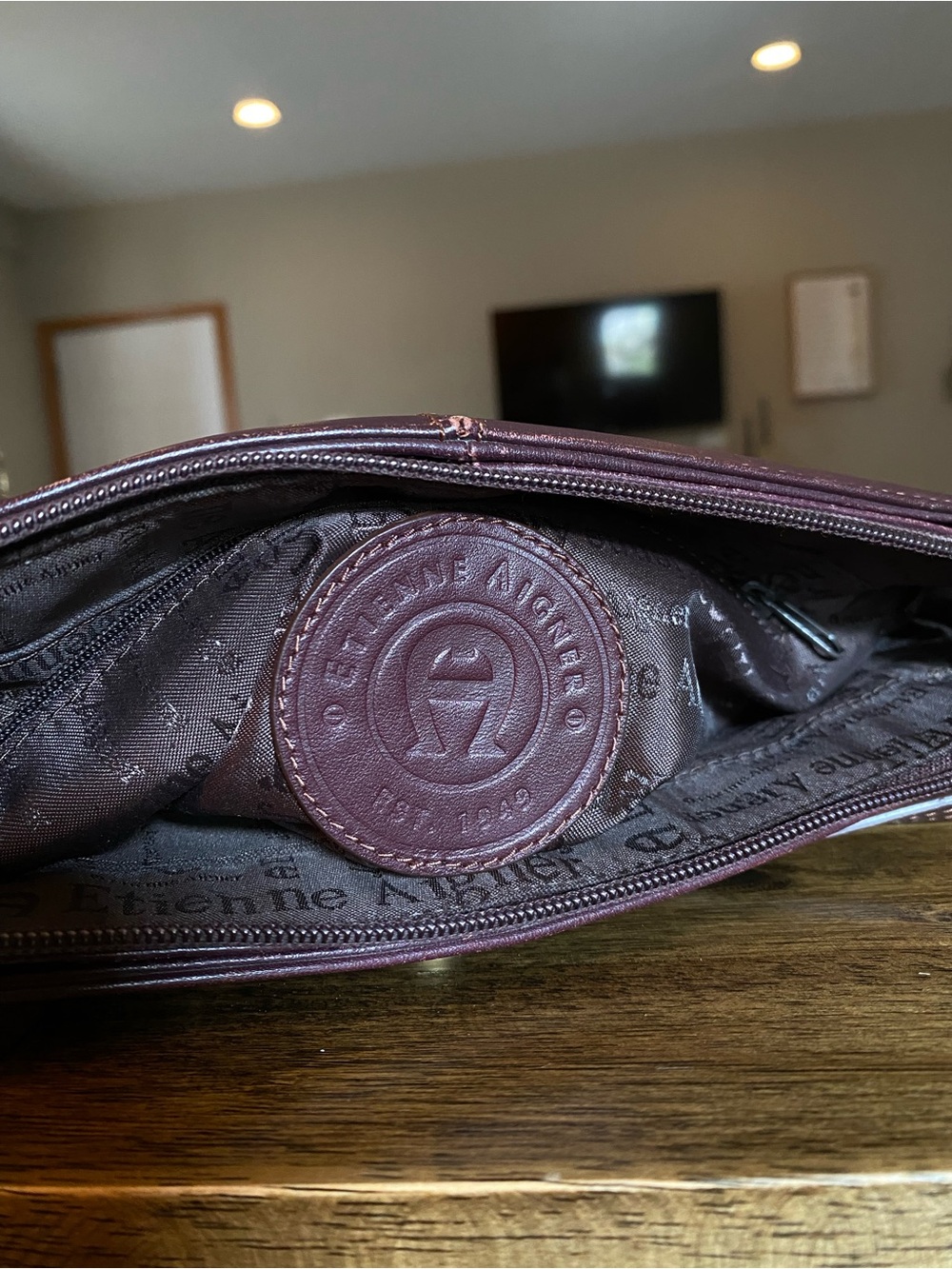 Vintage Etienne Aigner Burgundy Leather Shoulder Bag - Picture 5 of 9